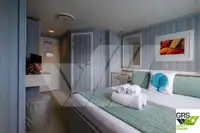କ୍ରୁଜ୍ ଜାହାଜ ବିକ୍ରୟ ପାଇଁ