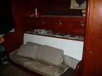 ପାଟ୍ରୋଲ୍ ନୌକା ବିକ୍ରୟ ପାଇଁ