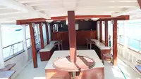 କ୍ରୁଜ୍ ଜାହାଜ ବିକ୍ରୟ ପାଇଁ