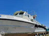 କ୍ରୁ ବୋଟ୍ ବିକ୍ରୟ ପାଇଁ