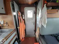 ଲାଇଫବୋଟ୍ ବିକ୍ରୟ ପାଇଁ