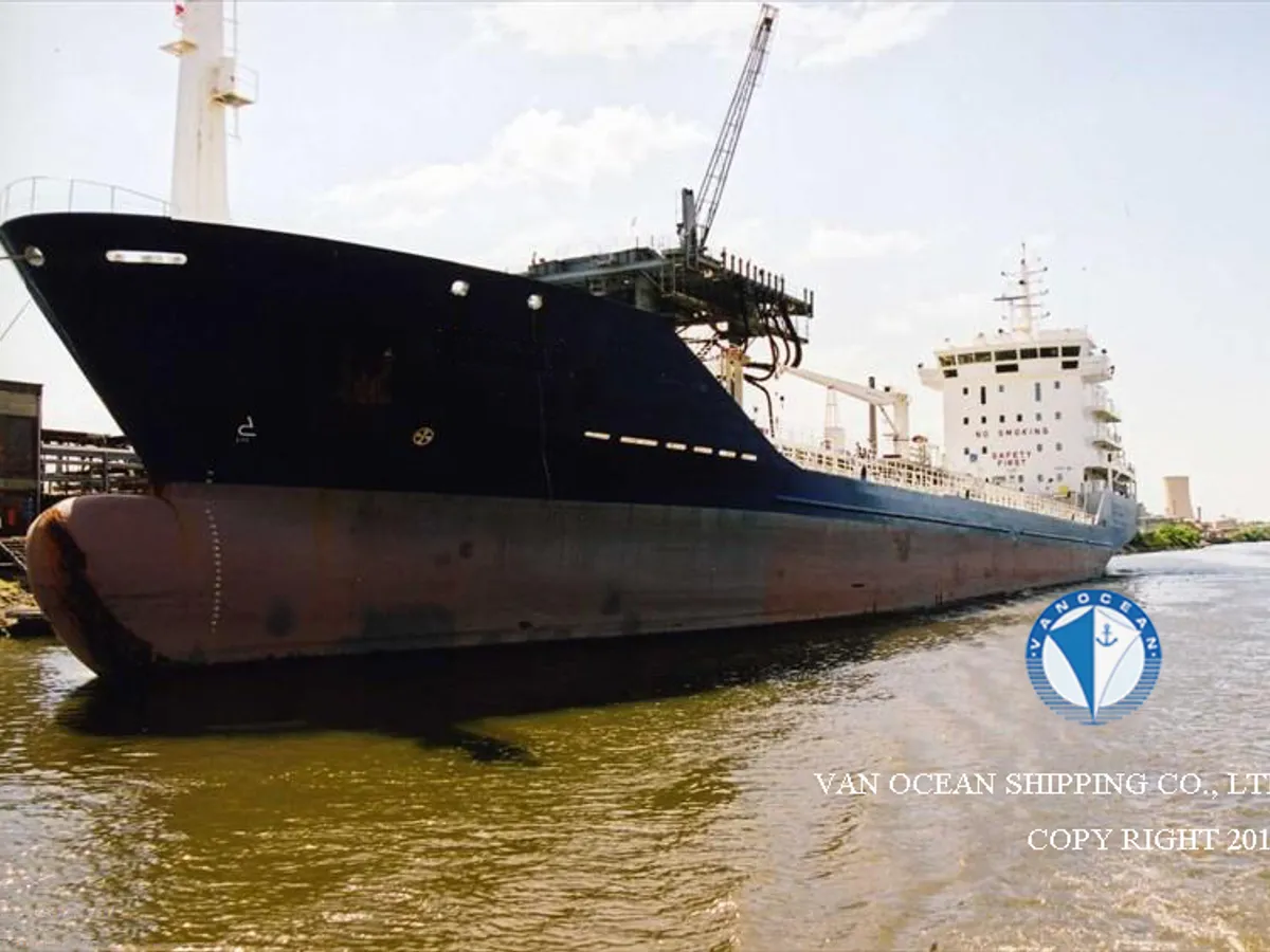 ତୈଳ/ରସାୟନିକ ଟ୍ୟାଙ୍କର ବିକ୍ରୟ ପାଇଁ