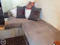 ଟୋବୋଟ୍ ବିକ୍ରୟ ପାଇଁ