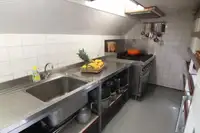 ଫ୍ଲୋଟିଂ ହୋଟେଲ୍ ବିକ୍ରୟ ପାଇଁ