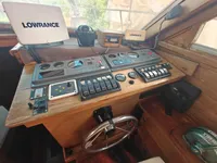 କାର୍ଯ୍ୟକାରୀ ନୌକା ବିକ୍ରୟ ପାଇଁ