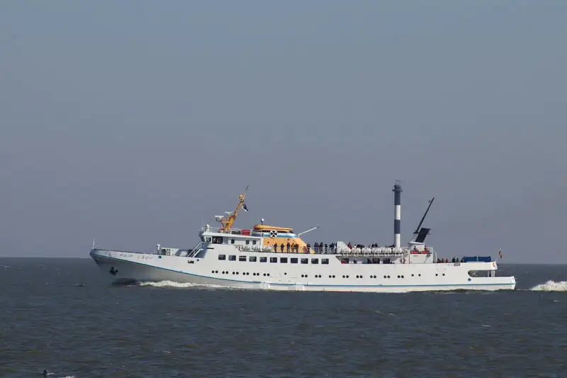 ଯାତ୍ରୀ ଜାହାଜ ବିକ୍ରୟ ପାଇଁ
