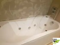 କ୍ରୁଜ୍ ଜାହାଜ ବିକ୍ରୟ ପାଇଁ