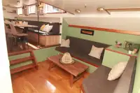 ଫ୍ଲୋଟିଂ ହୋଟେଲ୍ ବିକ୍ରୟ ପାଇଁ