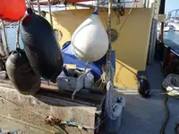 କାର୍ଯ୍ୟକାରୀ ନୌକା ବିକ୍ରୟ ପାଇଁ