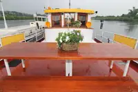 କ୍ରୁଜ୍ ଜାହାଜ ବିକ୍ରୟ ପାଇଁ