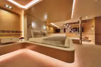 କ୍ରୁଜ୍ ଜାହାଜ ବିକ୍ରୟ ପାଇଁ