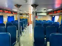କ୍ରୁ ବୋଟ୍ ବିକ୍ରୟ ପାଇଁ