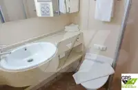 କ୍ରୁଜ୍ ଜାହାଜ ବିକ୍ରୟ ପାଇଁ