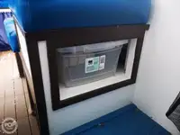 ମାଛ ପ୍ରକ୍ରିୟାକରଣ ନୌ ବିକ୍ରୟ ପାଇଁ