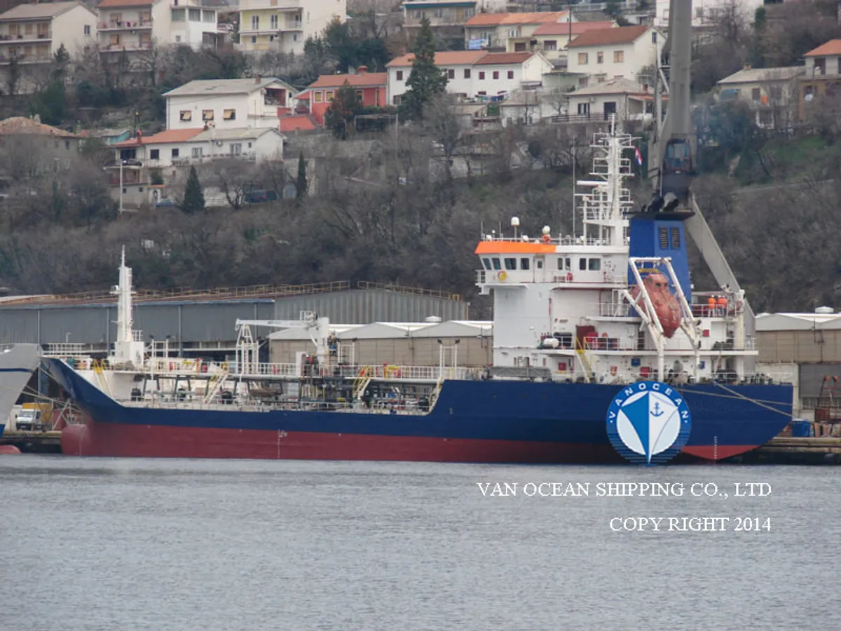 ତୈଳ/ରସାୟନିକ ଟ୍ୟାଙ୍କର ବିକ୍ରୟ ପାଇଁ