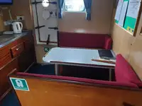 କାର୍ଯ୍ୟକାରୀ ନୌକା ବିକ୍ରୟ ପାଇଁ
