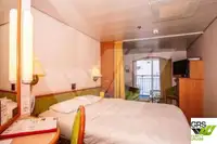 କ୍ରୁଜ୍ ଜାହାଜ ବିକ୍ରୟ ପାଇଁ