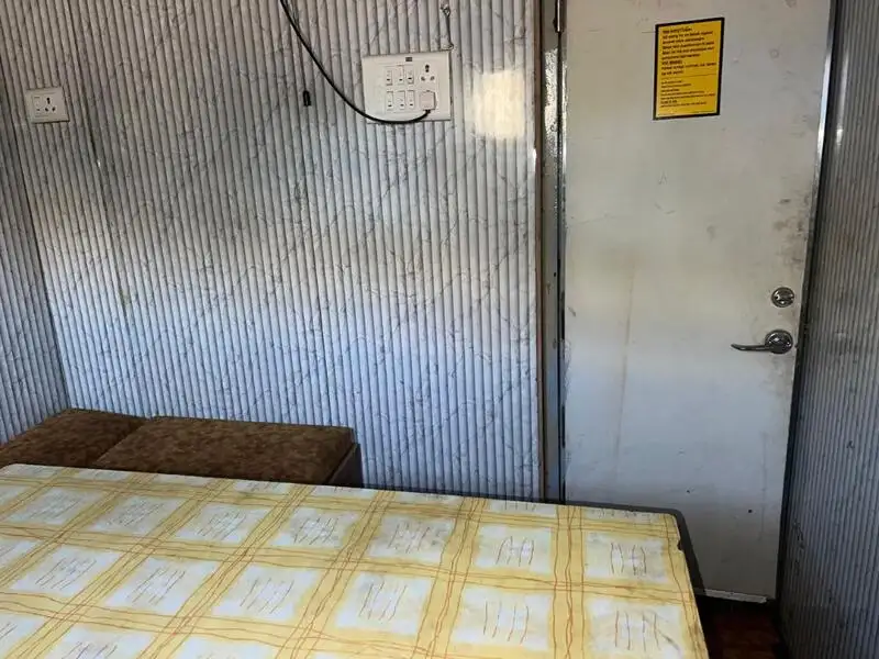 ଟୋବୋଟ୍ ବିକ୍ରୟ ପାଇଁ