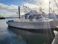 Trawler ବିକ୍ରୟ ପାଇଁ