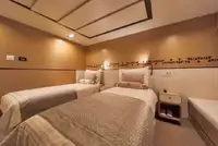 କ୍ରୁଜ୍ ଜାହାଜ ବିକ୍ରୟ ପାଇଁ