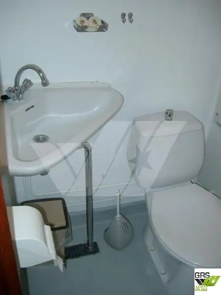 କ୍ରୁଜ୍ ଜାହାଜ ବିକ୍ରୟ ପାଇଁ