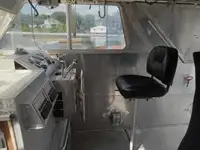 କ୍ରୁ ବୋଟ୍ ବିକ୍ରୟ ପାଇଁ