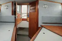 କାର୍ଯ୍ୟକାରୀ ନୌକା ବିକ୍ରୟ ପାଇଁ
