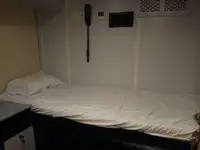 କ୍ରୁ ବୋଟ୍ ବିକ୍ରୟ ପାଇଁ