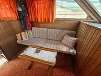 କାର୍ଯ୍ୟକାରୀ ନୌକା ବିକ୍ରୟ ପାଇଁ